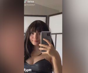 Imagem sobre Ninfeta do TikTok pelada