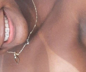 Imagem da galeria sobre 13 Fotos Caseiras Da Novinha Baiana Tatuada Pelada E Empinada Pra Você