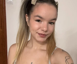 Imagem da galeria sobre Gabby Magrinha Pelada Em 40 Fotos Sensuais