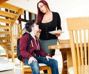 Imagem Relacionada: Coroa Ruiva De Peitos Enormes Devorando Um Novinho Dotado No Motel